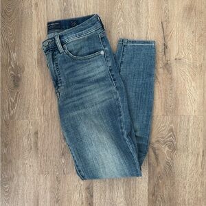 Lucky Brand Blue Skinny Jeans with Classic Wash